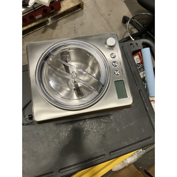Scratch and Dent Waring WCIC25 2.5 Qt. Compressor Ice Cream Maker - 120V, 180W