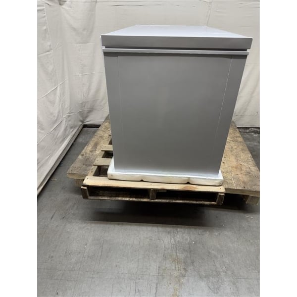 Scratch and Dent Galaxy CF13HC Commercial Chest Freezer - 12.7 cu. ft.