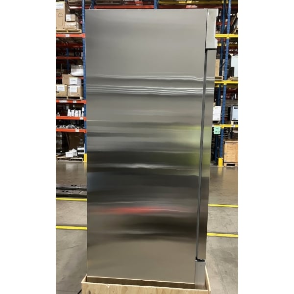 Scratch and Dent Avantco SS-2R-HC 54" Stainless Steel Solid Door Reach-In Refrigerator