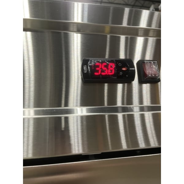 Scratch and Dent Avantco SS-2R-HC 54" Stainless Steel Solid Door Reach-In Refrigerator
