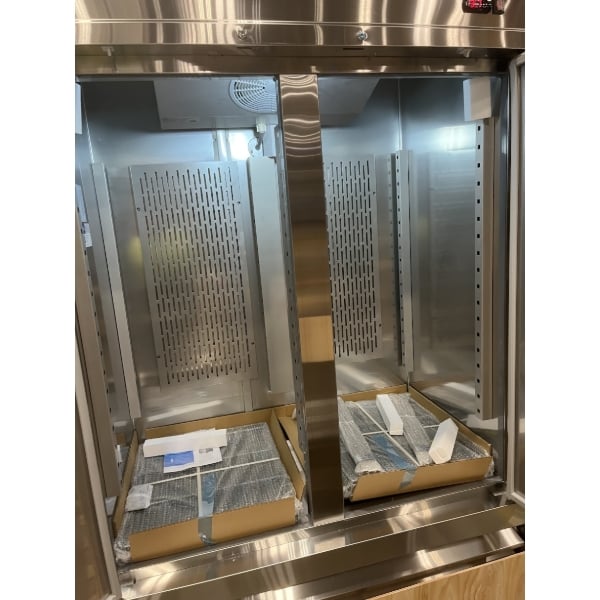 Scratch and Dent Avantco SS-2R-HC 54" Stainless Steel Solid Door Reach-In Refrigerator