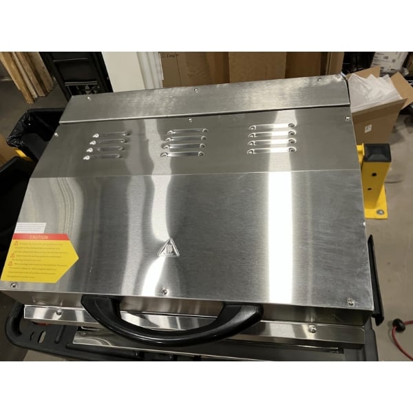 Scratch and Dent Avantco SAL23M 23" Electric Countertop Salamander - 208/240V, 3450/4000W