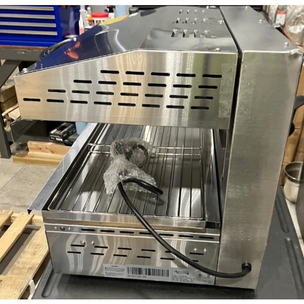 Scratch and Dent Avantco SAL23M 23" Electric Countertop Salamander - 208/240V, 3450/4000W