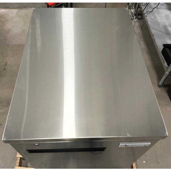 Scratch and Dent Avantco UBB-1-HC-S 23" Stainless Steel Counter Height Solid Door Back Bar Refrigerator