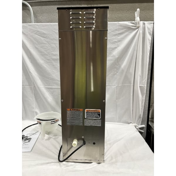 Scratch and Dent Bunn 36700.0013 TB3Q 3 Gallon Iced Tea Brewer with Quickbrew