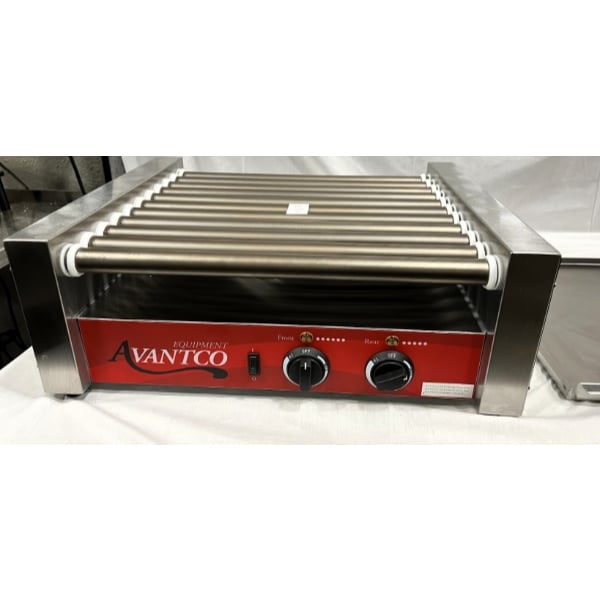 Scratch and Dent Avantco RG1830NS 30 Hot Dog Roller Grill with 11 Non-Stick Rollers - 120V, 910W