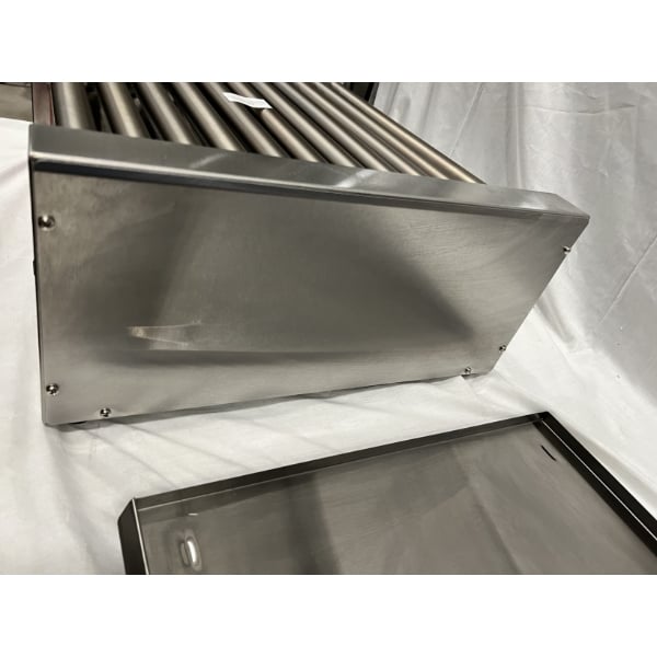 Scratch and Dent Avantco RG1830NS 30 Hot Dog Roller Grill with 11 Non-Stick Rollers - 120V, 910W