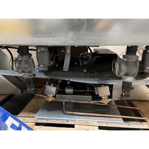 Scratch and Dent Vollrath FC-HCF-04208 Four Well Modular Drop-In Hot / Cold / Freeze Food Well with Manual Manifold Drain - 120/208-240V