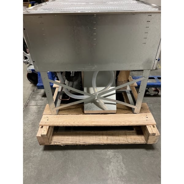 Scratch and Dent Vollrath FC-HCF-04208 Four Well Modular Drop-In Hot / Cold / Freeze Food Well with Manual Manifold Drain - 120/208-240V