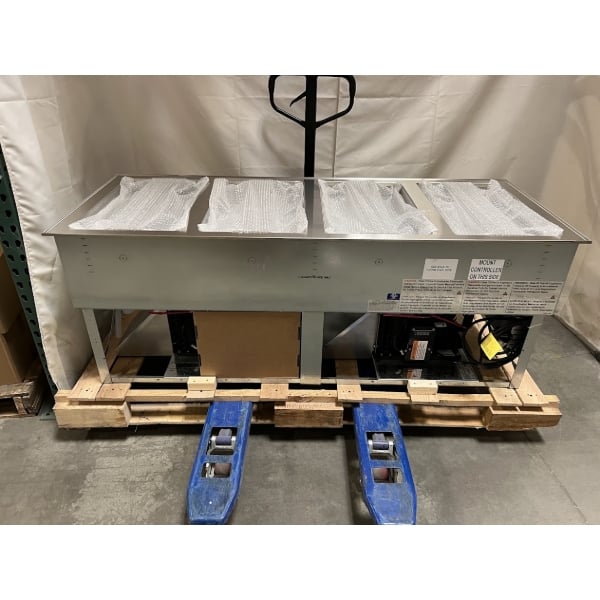 Scratch and Dent Vollrath FC-HCF-04208 Four Well Modular Drop-In Hot / Cold / Freeze Food Well with Manual Manifold Drain - 120/208-240V