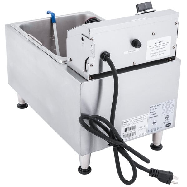 Scratch and Dent Globe PF10E 10 lb. Electric Countertop Fryer