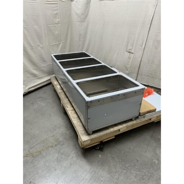Scratch and Dent ServIt GST-4WE-NG Four Pan Open Well Natural Gas Steam Table with Undershelf - 14,000 BTU
