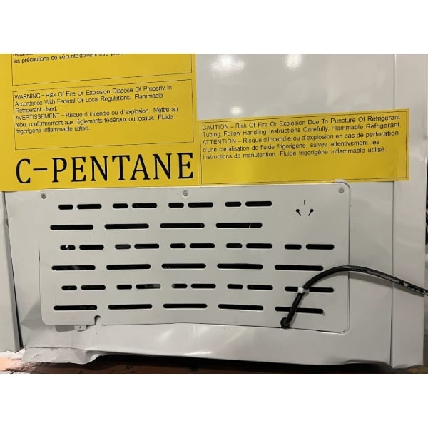Scratch and Dent Galaxy CF25HC Commercial Chest Freezer - 23.6 cu.ft.