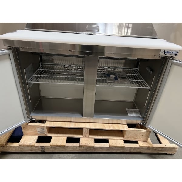 Scratch and Dent Avantco APT-48-HC 47" 2 Door Refrigerated Sandwich Prep Table