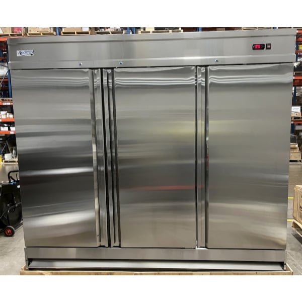 Scratch and Dent Avantco SS-3R-HC 81 5/16" Stainless Steel Solid Door Reach-In Refrigerator