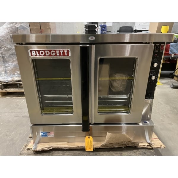 Scratch and Dent Blodgett ZEPHAIRE-200-E Single Deck Full Size Bakery Depth Electric Convection Oven with Draft Diverter -220/240V, 3 Phase, 11kW