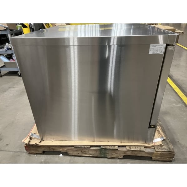 Scratch and Dent Blodgett ZEPHAIRE-200-E Single Deck Full Size Bakery Depth Electric Convection Oven with Draft Diverter -220/240V, 3 Phase, 11kW
