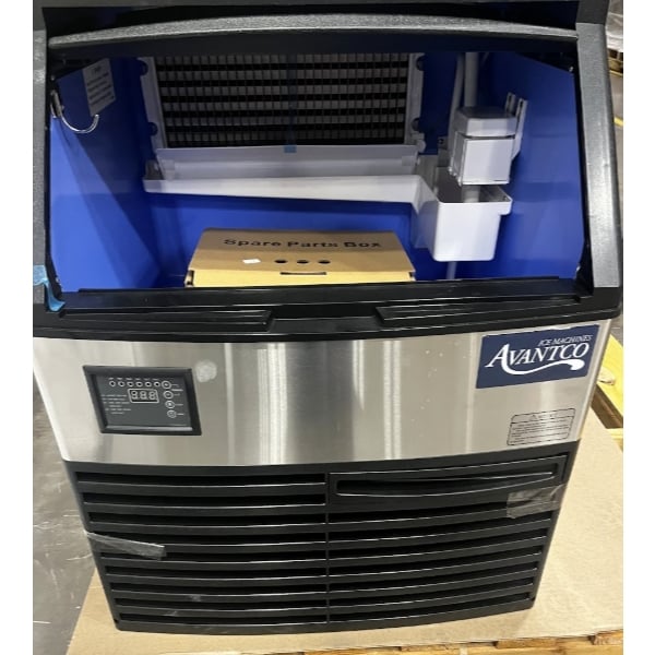 Scratch and Dent Avantco Ice UC-H-280-A 26" Air-Cooled Undercounter Half Cube Ice Machine with 80 lb. Storage Bin - 299 lb., 115V