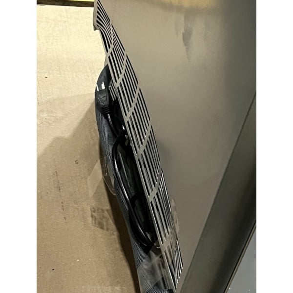 Scratch and Dent Avantco Ice UC-H-280-A 26" Air-Cooled Undercounter Half Cube Ice Machine with 80 lb. Storage Bin - 299 lb., 115V