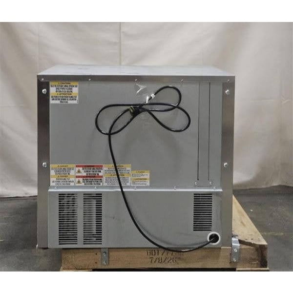 Scratch and Dent Beverage-Air UCF32AHC-23 32" Low Profile Undercounter Freezer