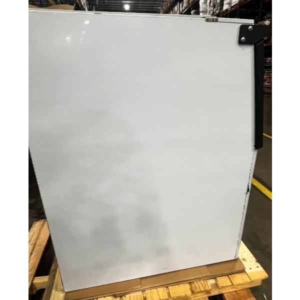 Scratch and Dent Avantco Ice BIN23022 22" Ice Storage Bin - 275 lb.