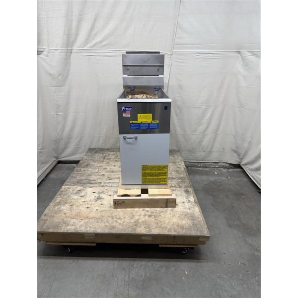 Scratch and Dent Pitco® 40D Natural Gas 40-45 lb. Stainless Steel Floor Fryer