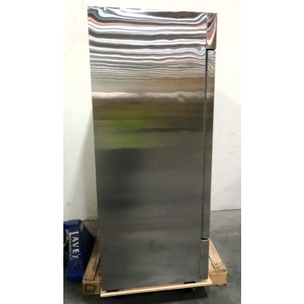 Scratch and Dent Avantco A-49R-HC 54" Solid Door Reach-In Refrigerator