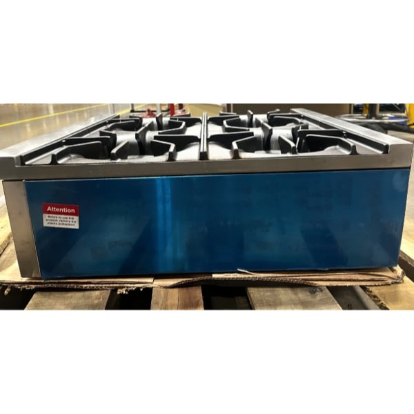 Scratch and Dent Avantco Chef Series CAG-R-4-24 24" 4 Burner Gas Countertop Range - 100,000 BTU