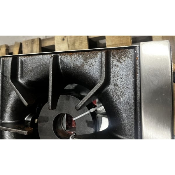 Scratch and Dent Avantco Chef Series CAG-R-4-24 24" 4 Burner Gas Countertop Range - 100,000 BTU