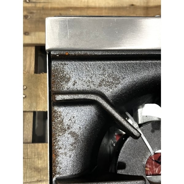 Scratch and Dent Avantco Chef Series CAG-R-4-24 24" 4 Burner Gas Countertop Range - 100,000 BTU
