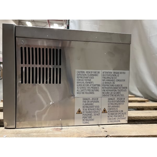 Scratch and Dent Summit Appliance STC6 6-Bottle Countertop Wine Cooler - 115V