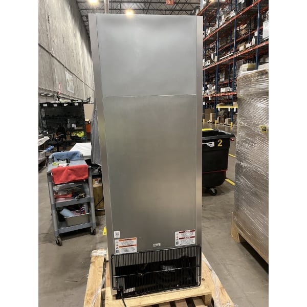 Scratch and Dent True T-19-HC 27" One Section Solid Door Reach-In Refrigerator