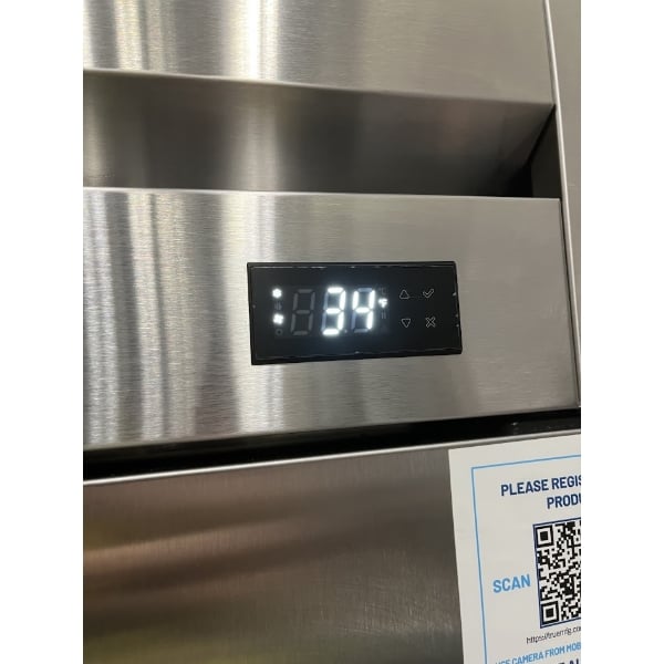 Scratch and Dent True T-19-HC 27" One Section Solid Door Reach-In Refrigerator