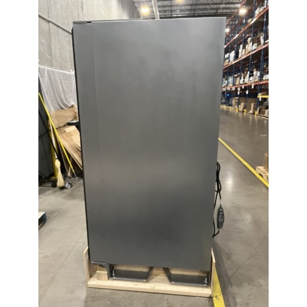Scratch and Dent Seaga ENV5B 40-Item Refrigerated Vending Machine / Beverage Merchandiser