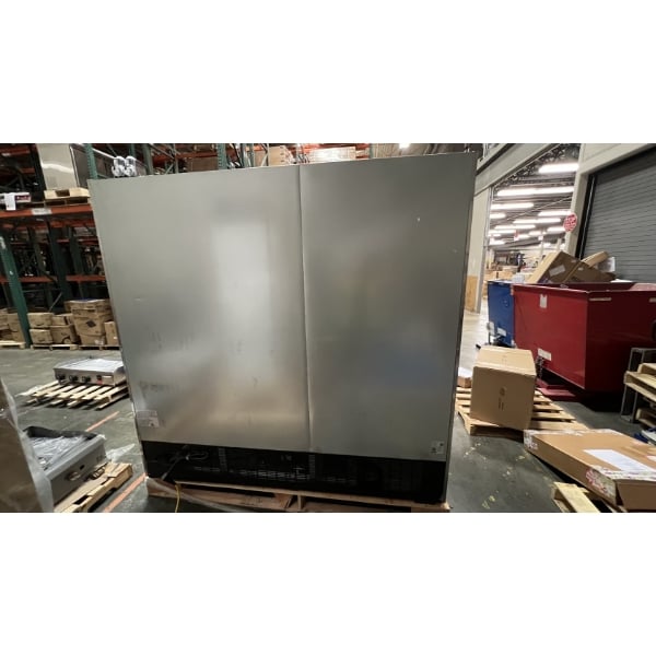 Scratch and Dent Avantco SS-3F-HC 81 5/16" Stainless Steel Solid Door Reach-In Freezer