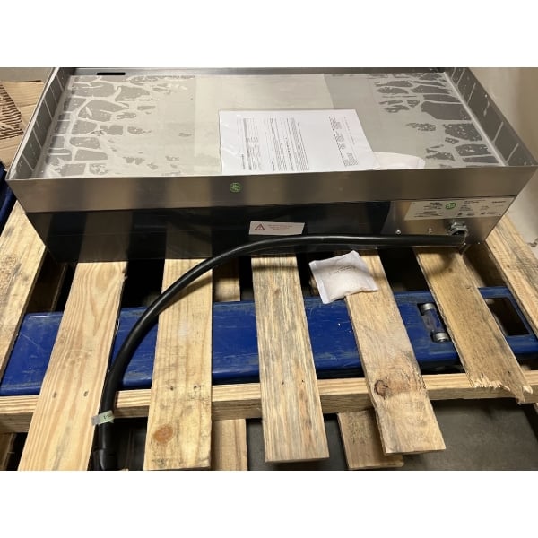 Scratch and Dent Vollrath 40717 Cayenne 36" Thermostatic Electric Griddle - 220V