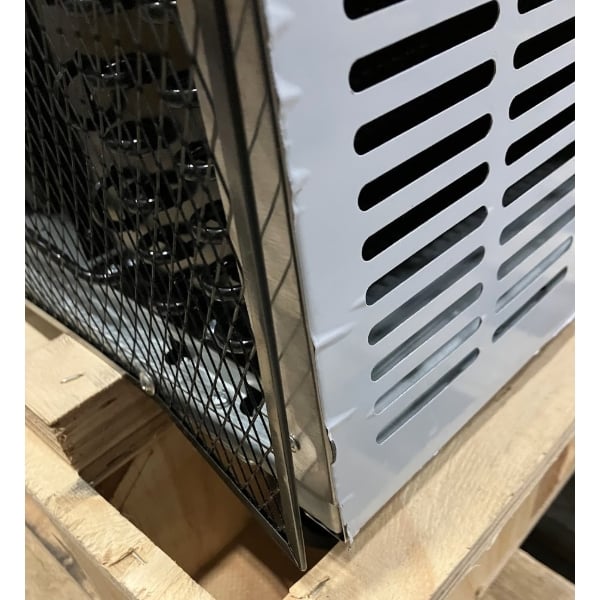 Scratch and Dent Avantco AU-27F 27" Undercounter Freezer