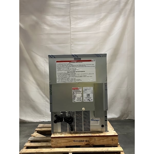 Scratch and Dent Hoshizaki KM-116BAK 23 3/4" ADA-Compliant Air-Cooled Undercounter Crescent Cube Ice Machine with 53 lb. Storage - 130 lb., 115V
