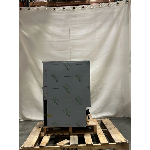 Scratch and Dent Hoshizaki KM-116BAK 23 3/4" ADA-Compliant Air-Cooled Undercounter Crescent Cube Ice Machine with 53 lb. Storage - 130 lb., 115V