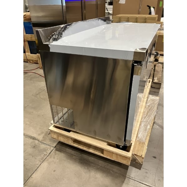 Scratch and Dent Avantco AWT-60F 60" Worktop Freezer with 3 1/2" Backsplash