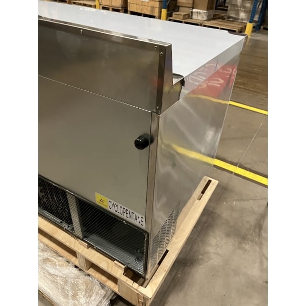 Scratch and Dent Avantco AWT-60F 60" Worktop Freezer with 3 1/2" Backsplash