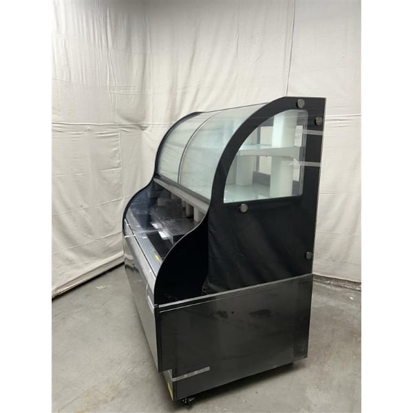 Scratch and Dent Avantco CAC-48 47 3/16" Black Curved Dual Service Refrigerated Air Curtain Merchandiser - 115V