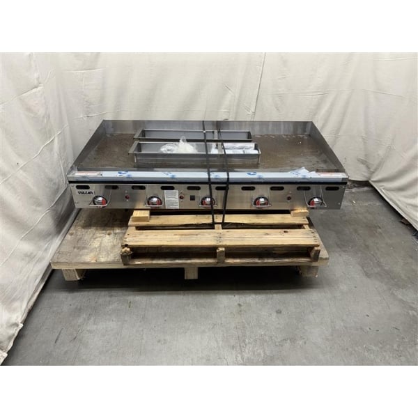 Scratch and Dent Vulcan MSA-60-101 60" Countertop Natural Gas Griddle with Snap-Action Thermostatic Controls - 135,000 BTU