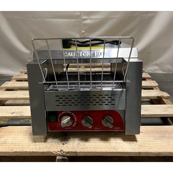 Scratch and Dent Avantco T3300B Commercial 10" Wide Conveyor Toaster with 3" Opening - 208V, 3300W, 800 Slices per Hour