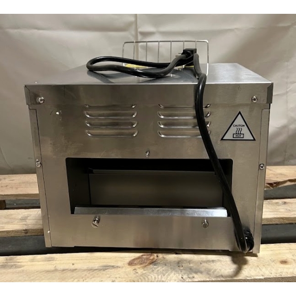 Scratch and Dent Avantco T3300B Commercial 10" Wide Conveyor Toaster with 3" Opening - 208V, 3300W, 800 Slices per Hour