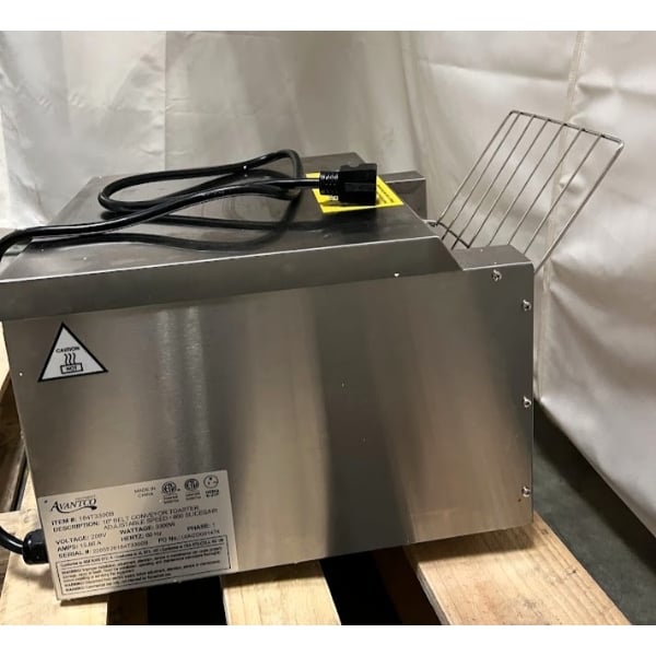 Scratch and Dent Avantco T3300B Commercial 10" Wide Conveyor Toaster with 3" Opening - 208V, 3300W, 800 Slices per Hour