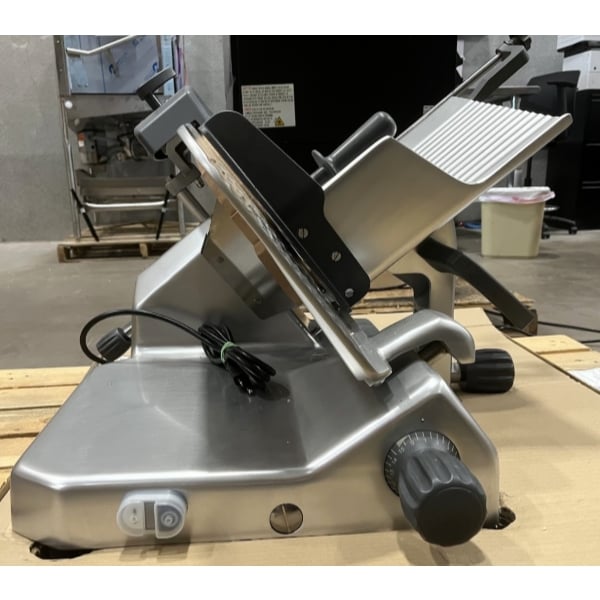 Scratch and Dent Centerline by Hobart EDGE14 14" Manual Meat Slicer - 1/2 hp