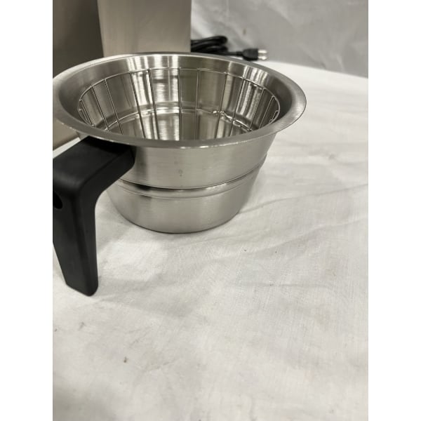 Scratch and Dent Avantco CMADAP Digital Automatic Airpot Coffee Maker - 120V, 1,500W