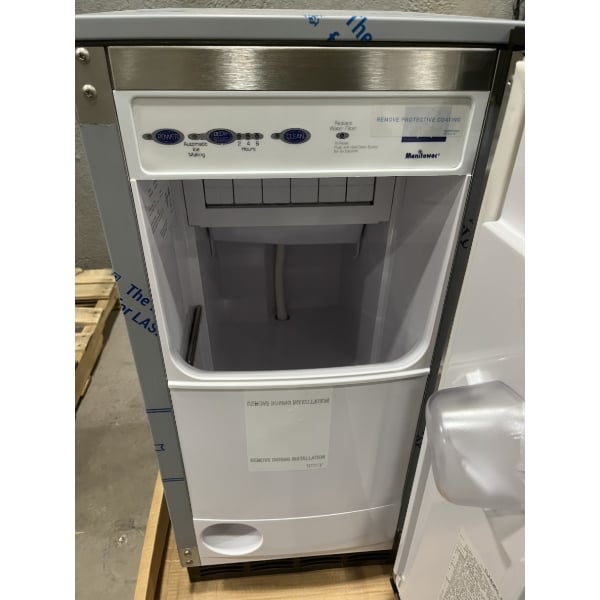 Scratch and Dent Manitowoc UCP0050A 14 3/4" Air-Cooled Undercounter Gourmet Cube Ice Machine with 25 lb. Storage - 52 lb., 115V