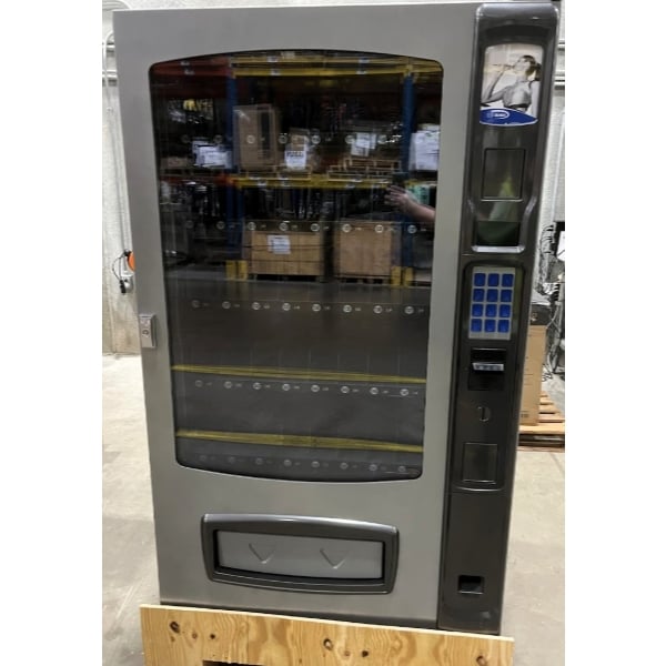 Scratch and Dent Seaga ENV5B 40-Item Refrigerated Vending Machine / Beverage Merchandiser